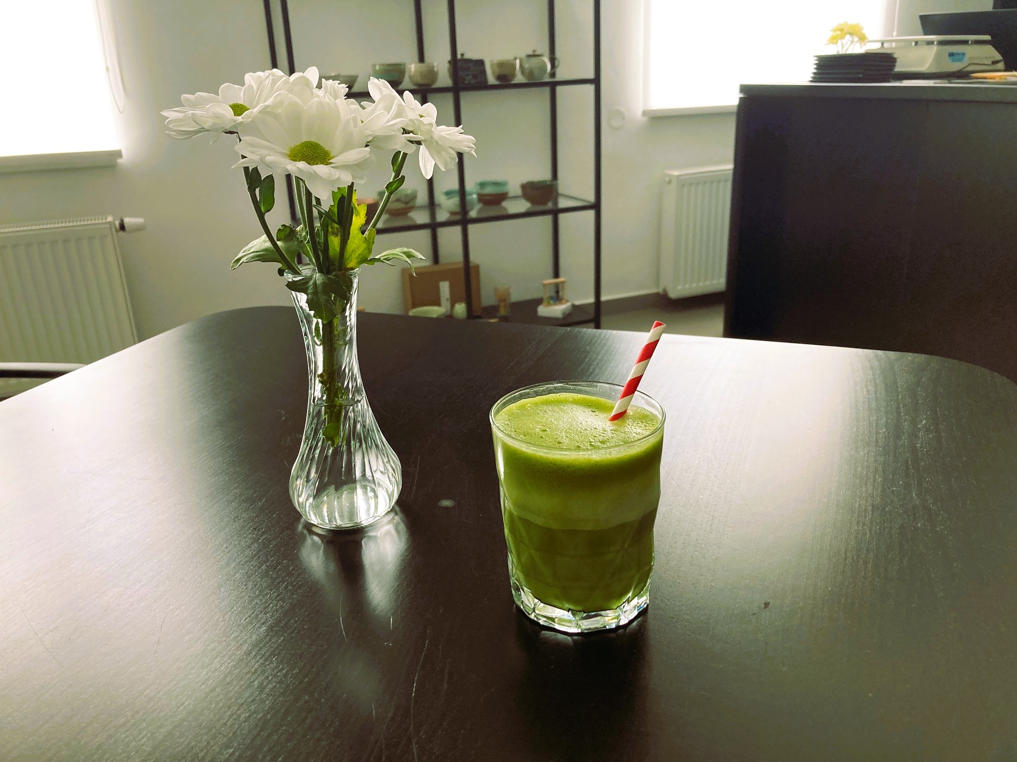 Matcha čaj připravený k podávání